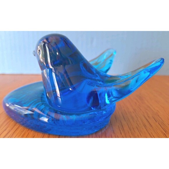 Vtg Signed Leo Ward Bluebirds of Happiness on Heart Glass Figurine Paperweight - Picture 5 of 9